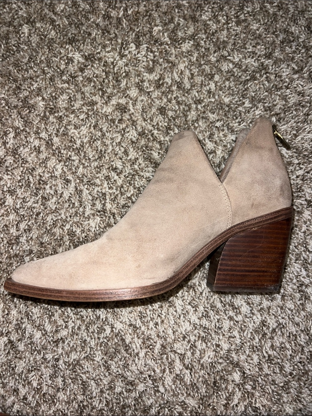 Vince Camuto Suede Ankle Booties in Taupe with Stacked Heel- size 9.5 - Picture 9 of 11